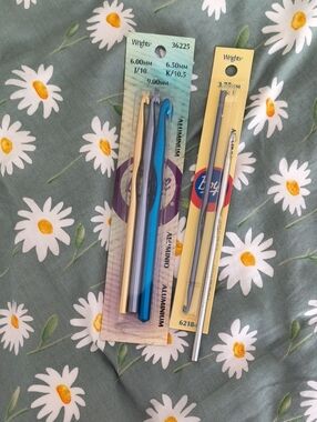 Wrights Aluminum Crochet Hook Lot